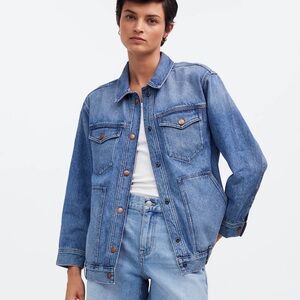 The Oversized Trucker Jean Jacket in Sentell Wash: Snap-Front Edition - Size L